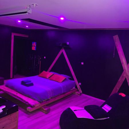 Love-Room L'Eden Du Desir Vecqueville Dış mekan fotoğraf